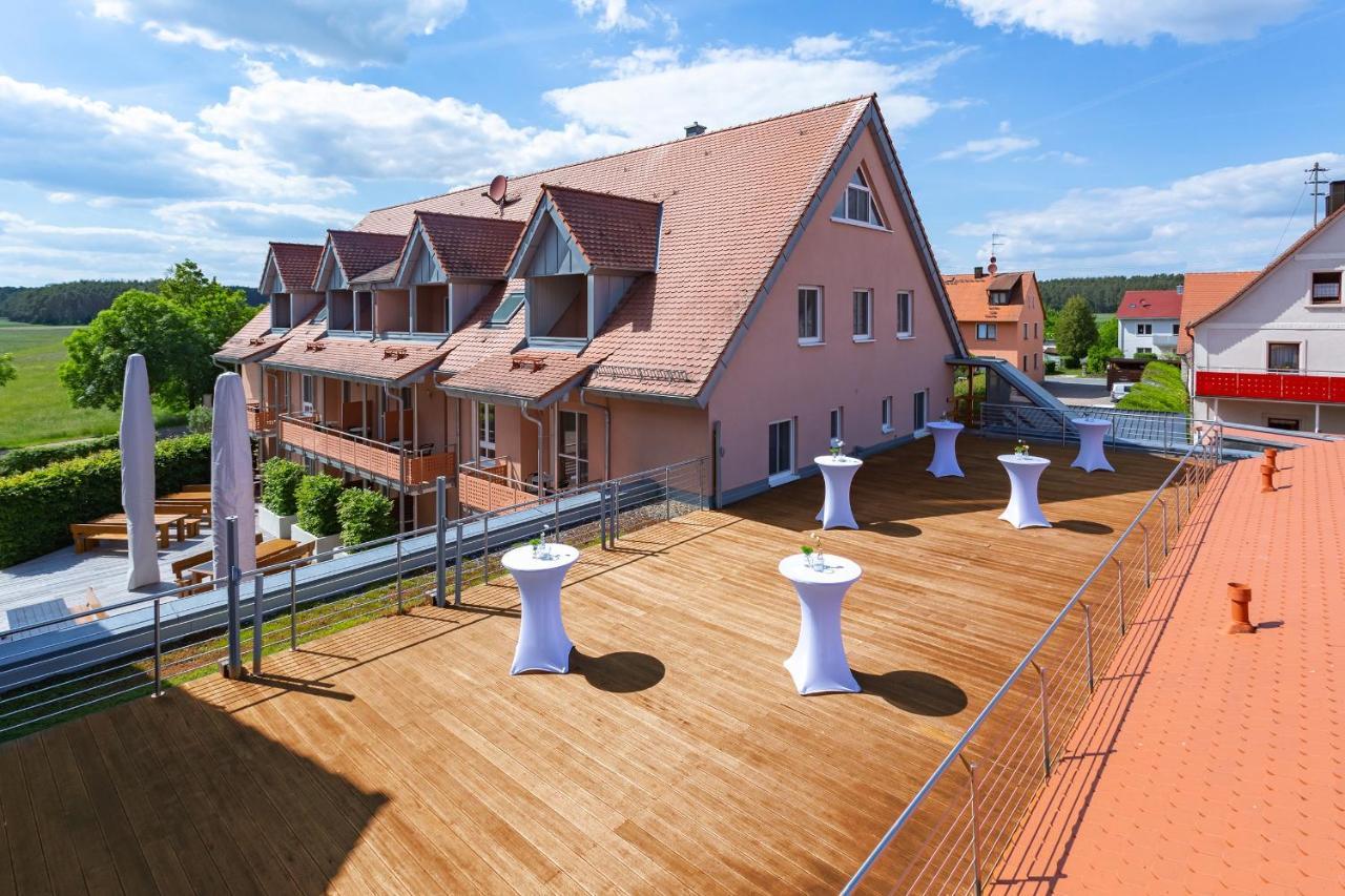 Acantus Hotel Weisendorf Exterior photo